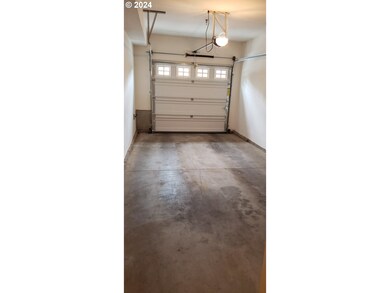 7940 NE Miriam Way, Hillsboro, OR 97006 - photo 4