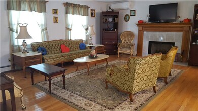 33 Brook Farm Rd S, Wakefield, RI 02879 - photo 6