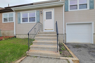 3 Hamlet Ct, Wappingers Falls, NY 12590 - photo 2