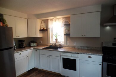 390 Dickinson Dr, Northfield, VT 05663 - photo 3