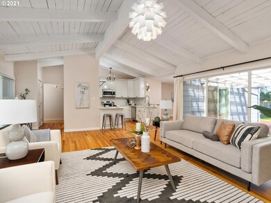 12365 SW Park Way, Portland, OR 97225 - photo 5