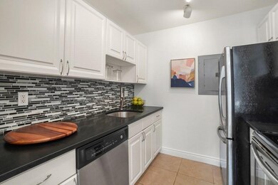 Charlesgate Hall unit 401, Boston, MA 02215 - photo 5