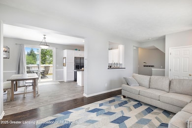 (3) 491 Anhinga. Living Room Kitchen
