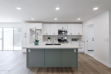 17607 N 102nd Dr, Sun City, AZ 85373 - photo 2