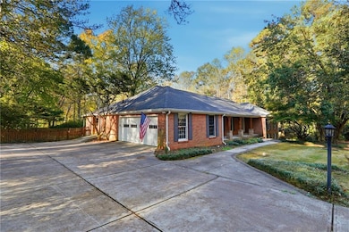 4740 Nantucket Dr SW, Lilburn, GA 30047 - photo 4