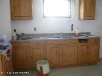 1307 Eynon St, Scranton, PA 18504 - photo 4