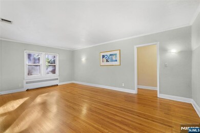 654 Suffern Rd, Teaneck, NJ 07666 - photo 2