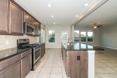 517 Rosebank Trail Ln, La Marque, TX 77568 - photo 6