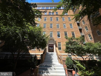 The Columbia Residences unit 215, Washington, DC 20037 - photo 5