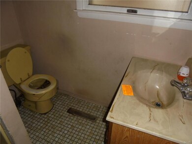 116 Honeysuckle Ln, Littlestown, PA 17340 - photo 7