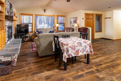 17857 Pine Mountain Ln, Sunriver, OR 97707 - photo 2