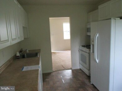 6912 Digby Rd, Gwynn Oak, MD 21207 - photo 5