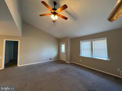 10 Bass Ct, Newark, DE 19713 - photo 5