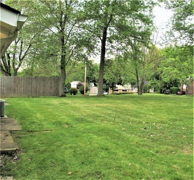 166 Greenbriar Dr, Aurora, OH 44202 - photo 5