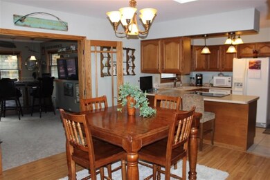 1626 Apache Dr NE, Solon, IA 52333 - photo 3