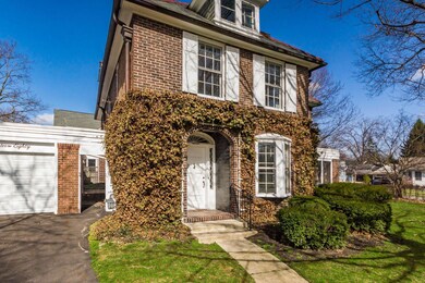Welcome to 1880 Tremont Road