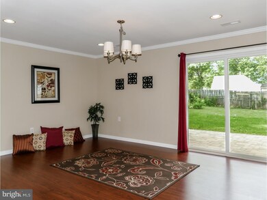 52 Rustleaf Ln, Levittown, PA 19055 - photo 6