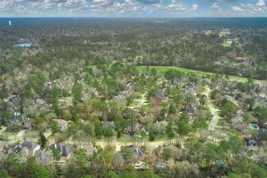 This home is just minutes from the Palmer Golf course and has amazing drive-home views!