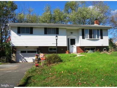 2265 E Buck Rd, Pennsburg, PA 18073 - photo 3