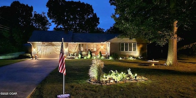 3050 Gaineswood Ave, Baxter Springs, KS 66713 - photo 2