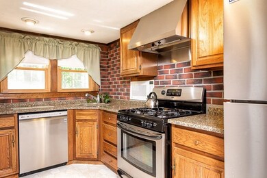 67 Searle St, Georgetown, MA 01833 - photo 4