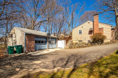 24 Graybriar Ln, Lynn, MA 01902 - photo 6