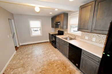 11 Holden Place, Woburn, MA 01801 - photo 6