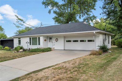 3112 Bever Ave SE, Cedar Rapids, IA 52403 - photo 2