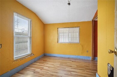 3809 16th St, Des Moines, IA 50313 - photo 7