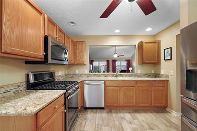 3600 Worth Cir, The Villages, FL 32162 - photo 4