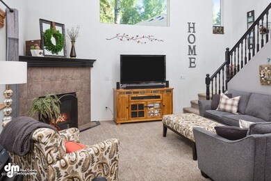 Family Room_DMD_9636-SMALL