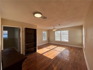 3412 Denver Ave unit C, Corpus Christi, TX 78411 - photo 7