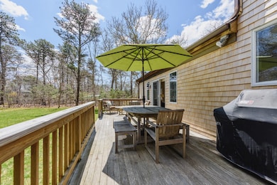 21 Vickers St, Edgartown, MA 02539 - photo 7