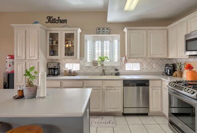 14009 Lago Seco Dr, Horizon City, TX 79928 - photo 6