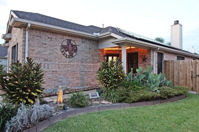 3802 Saxon Hollow Ct, Friendswood, TX 77546 - photo 2