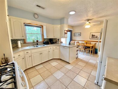 1724 Euclid Ave, Beloit, WI 53511 - photo 6