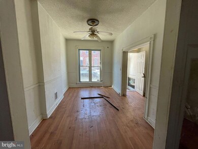 605 Glenolden Ave, Baltimore, MD 21216 - photo 3