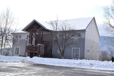 143 Hawk's Peak Lane #121 is located between Boone and Banner Elk close to the slopes, shopping and great restaurants.