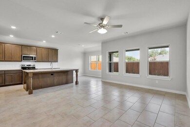 1409 Quail Creek Dr, Cleburne, TX 76033 - photo 6