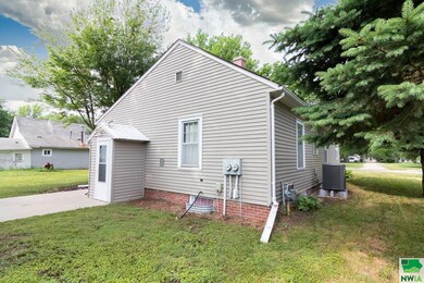 817 6th St, Onawa, IA 51040 - photo 4