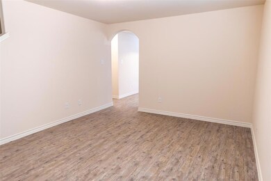 1410 Starling Ln, Ennis, TX 75119 - photo 2