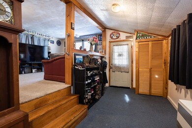 19 Periwinkle Dr, Rochester, NH 03868 - photo 3