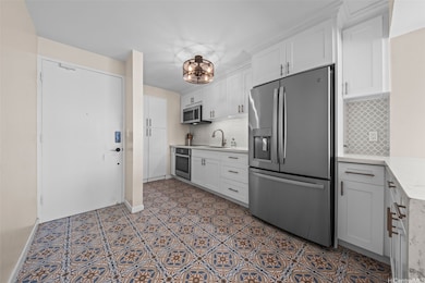 Marina Towers, Honolulu, HI 96815 - photo 2