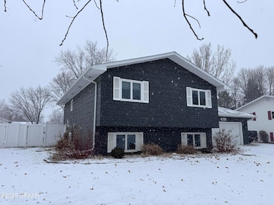 4310 Walnut St, Grand Forks, ND 58201 - photo 3