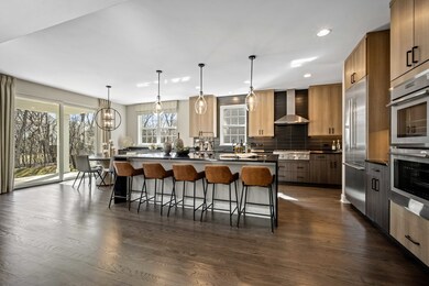 2803 Parkside Cir, Glenview, IL 60026 - photo 5