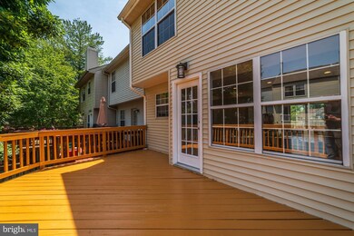 13934 Baton Rouge Ct, Centreville, VA 20121 - photo 3