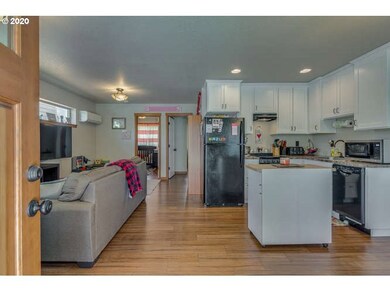 417 Sunset Ct, Amity, OR 97101 - photo 4