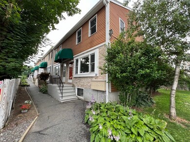 32 Bacon St unit F, Waltham, MA 02451 - photo 3