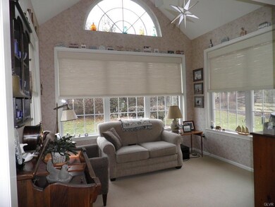 4901 Steeplechase Dr, Macungie, PA 18062 - photo 6