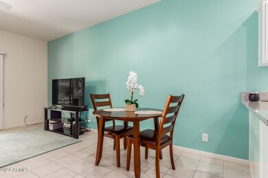 SC533 Dining-Great-Kitchen
